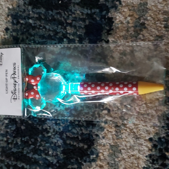 Disney Office Disney Parks Minnie Mouse Light Up Pen Shines